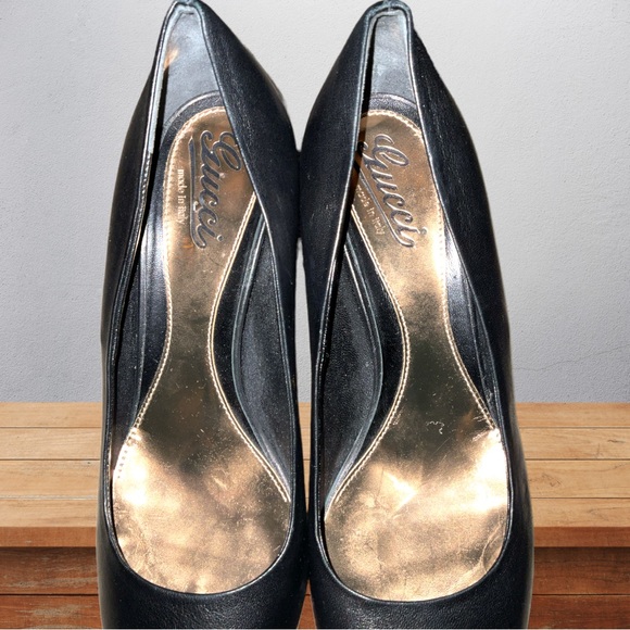 Gucci: “Betty” Peep toe platform stiletto heels 👠 - Picture 6 of 10